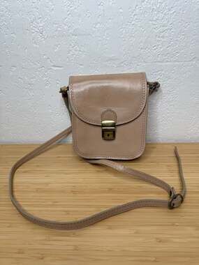 Vera Pelle Italian Leather Small Accordion Crossbody Bag Tan